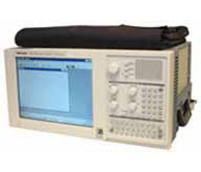 Tektronix - TLA714 Logic Analyzer Mainframe, 4 Slot