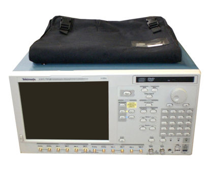 Tektronix AWG7052